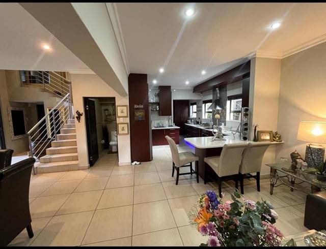 4 BEDROOM HOUSE FOR SALE IN VANDERBIJLPARK SW 5